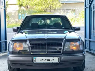 Mercedes-Benz E 320