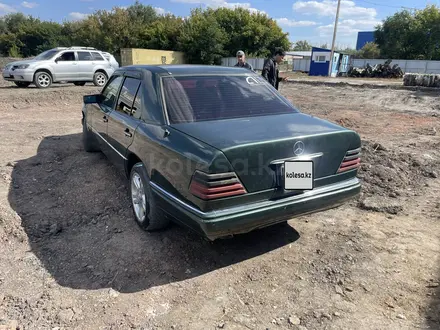 Mercedes-Benz E 260 1992 года за 1 500 000 тг. в Караганда – фото 3