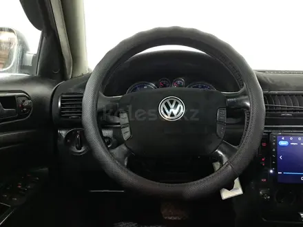 Volkswagen Passat 2002 года за 1 850 000 тг. в Астана – фото 13