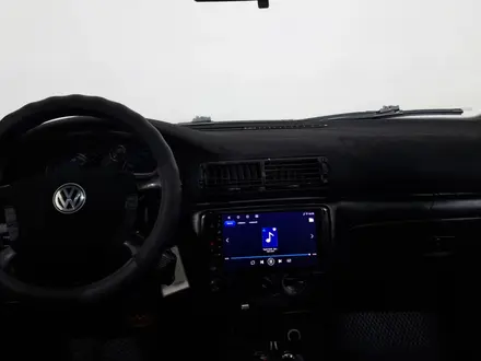 Volkswagen Passat 2002 года за 1 850 000 тг. в Астана – фото 14