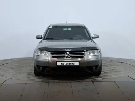 Volkswagen Passat 2002 года за 1 850 000 тг. в Астана – фото 2
