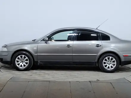 Volkswagen Passat 2002 года за 1 850 000 тг. в Астана – фото 8