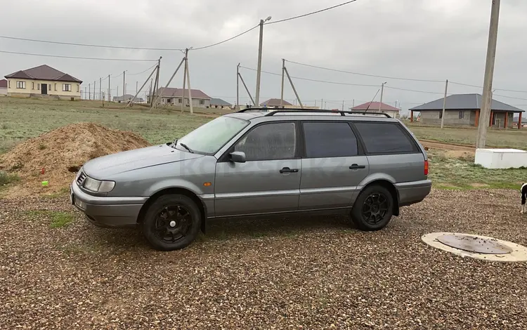 Volkswagen Passat 1994 годаfor2 700 000 тг. в Актобе