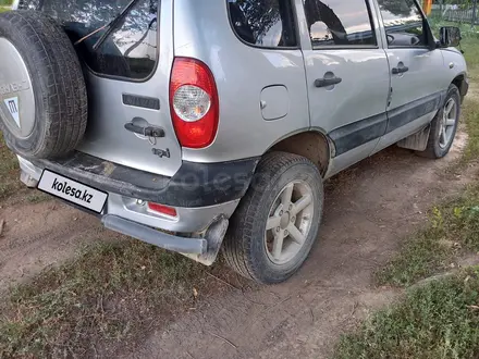 Chevrolet Niva 2006 года за 2 000 000 тг. в Урджар – фото 3