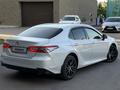 Toyota Camry 2023 года за 14 800 000 тг. в Астана – фото 3