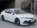 Toyota Camry 2023 года за 14 800 000 тг. в Астана
