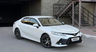 Toyota Camry 2023 года за 14 800 000 тг. в Астана