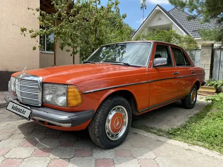 Mercedes-Benz E 230 1981 года за 1 300 000 тг. в Алматы – фото 2