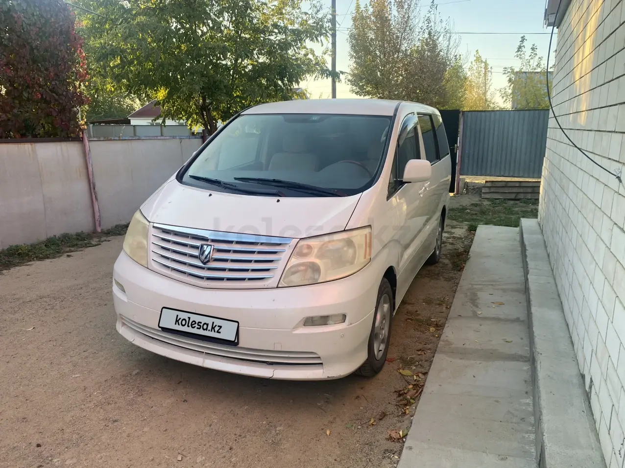 Toyota Alphard, 2003