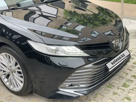 Toyota Camry 2021 года за 13 300 000 тг. в Алматы – фото 15