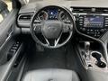 Toyota Camry 2021 года за 13 300 000 тг. в Алматы – фото 21