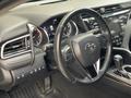 Toyota Camry 2021 года за 13 300 000 тг. в Алматы – фото 23