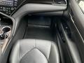 Toyota Camry 2021 года за 13 300 000 тг. в Алматы – фото 34