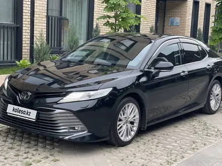 Toyota Camry 2021 года за 13 300 000 тг. в Алматы – фото 5