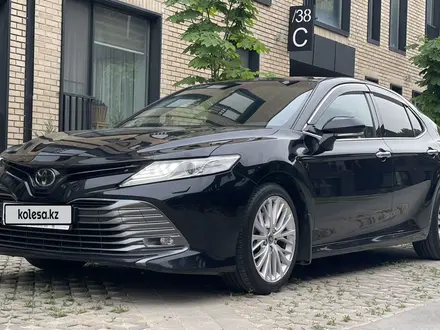 Toyota Camry 2021 года за 13 300 000 тг. в Алматы – фото 6