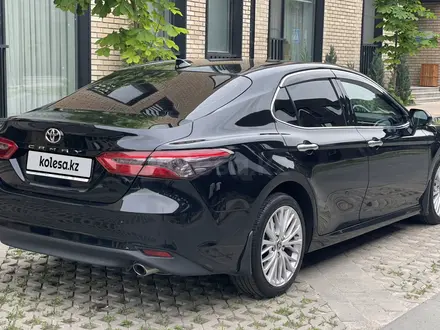 Toyota Camry 2021 года за 13 300 000 тг. в Алматы – фото 7