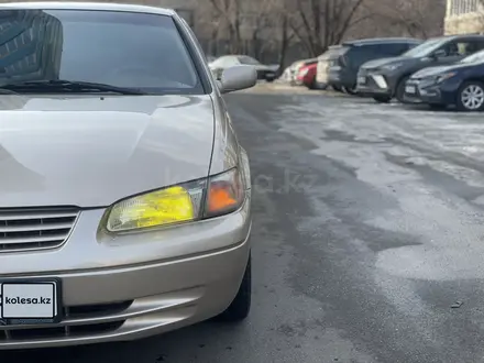 Toyota Camry 1999 года за 4 100 000 тг. в Алматы – фото 16