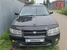 Nissan Avenir, 1999