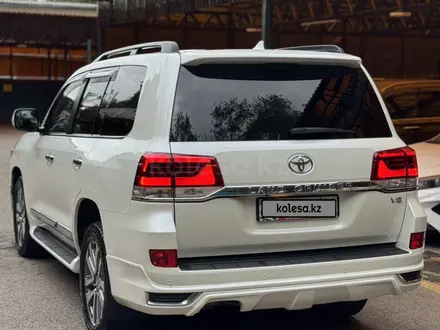 Toyota Land Cruiser 2016 года за 29 900 000 тг. в Алматы – фото 13