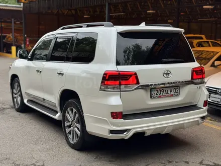 Toyota Land Cruiser 2016 года за 29 900 000 тг. в Алматы – фото 38