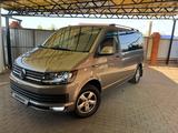 Volkswagen Caravelle 2015 года за 17 500 000 тг. в Костанай