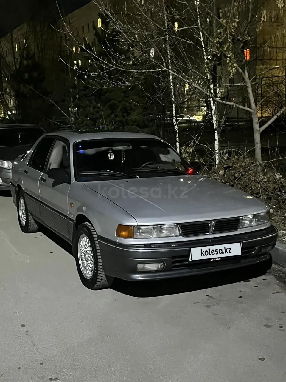 Mitsubishi Galant, 1992