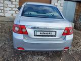Chevrolet Epica 2007 года за 2 500 000 тг. в Петропавловск – фото 2