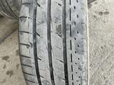 Шины Bridgestone 235/50/18 — 4шт за 60 000 тг. в Атырау – фото 2