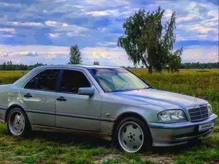 Mercedes-Benz C 240