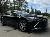 Toyota Camry 2021 года за 16 800 000 тг. в Павлодар – фото 3