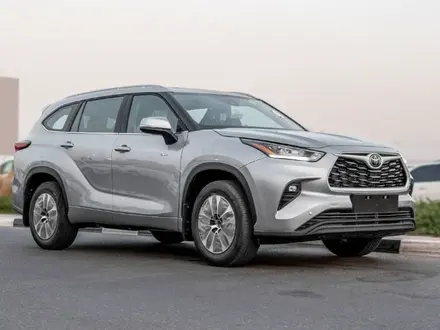 Toyota Highlander Prestige 2025 года за 23 250 000 тг. в Семей