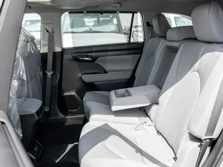 Toyota Highlander Prestige 2025 года за 23 250 000 тг. в Семей – фото 23