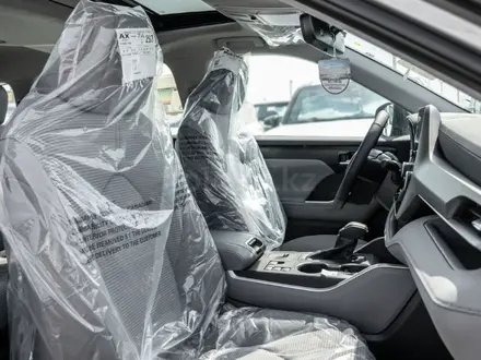 Toyota Highlander Prestige 2025 года за 23 250 000 тг. в Семей – фото 11