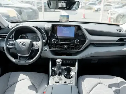 Toyota Highlander Prestige 2025 года за 23 250 000 тг. в Семей – фото 12