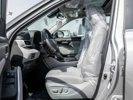 Toyota Highlander Prestige 2025 года за 23 250 000 тг. в Семей – фото 9