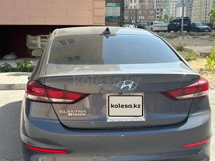 Hyundai Elantra 2016 года за 5 000 000 тг. в Актау – фото 2