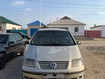 Volkswagen Sharan 2000 года за 3 000 000 тг. в Кызылорда – фото 3