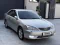 Toyota Camry 2002 года за 6 300 000 тг. в Шымкент – фото 2