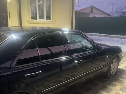 Mercedes-Benz E 240 1998 года за 3 300 000 тг. в Алматы – фото 6