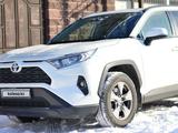 Toyota RAV4 2023 года за 20 000 000 тг. в Тараз – фото 3