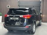 Toyota RAV4 2014 года за 9 590 000 тг. в Актобе – фото 5