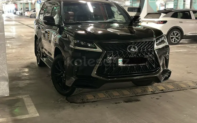 Lexus LX 570 2018 года за 57 900 000 тг. в Алматы