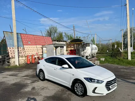 Hyundai Elantra 2017 года за 7 800 000 тг. в Шымкент