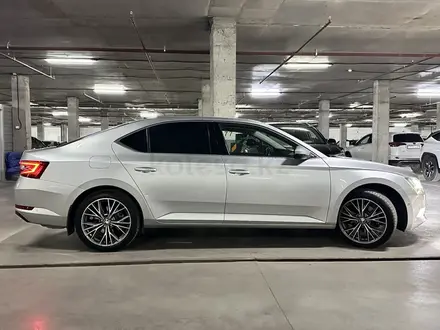 Skoda Superb 2018 года за 12 000 000 тг. в Астана – фото 5