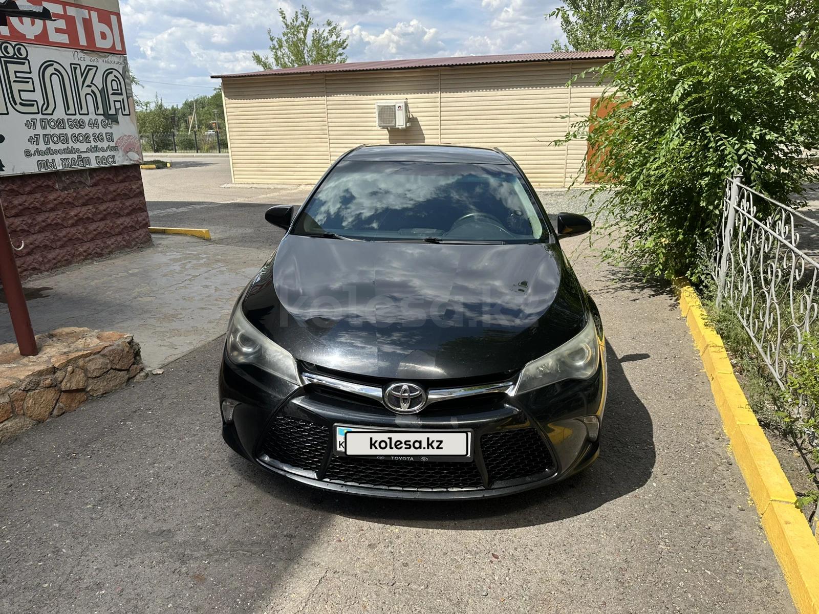 Toyota Camry 2015 г.