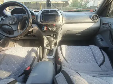 Toyota RAV4 2001 года за 4 500 000 тг. в Алматы – фото 14