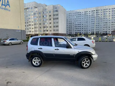 Chevrolet Niva 2014 годаүшін3 000 000 тг. в Астана – фото 2