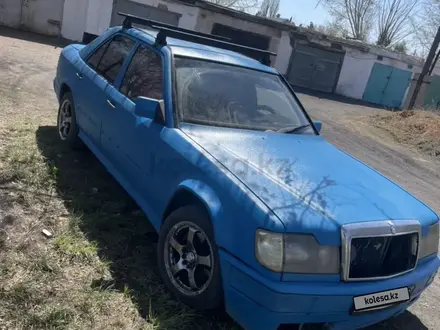 Mercedes-Benz E 200 1988 года за 600 000 тг. в Шахтинск