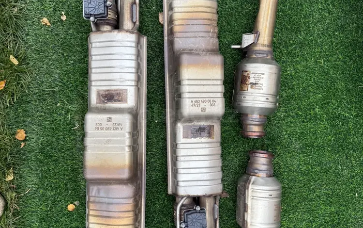 Оригинальный выхлоп AMG G63 (катализаторы + глушители с клапанами) за 500 000 тг. в Караганда