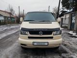 Volkswagen Caravelle 1999 годаүшін3 990 000 тг. в Алматы